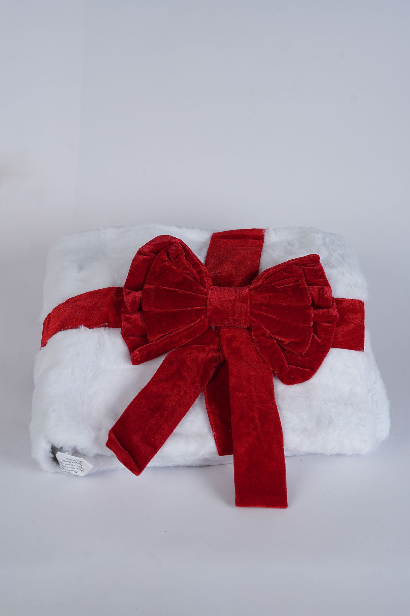 White Faux Fur Table Runner with Red Bow - 180cm