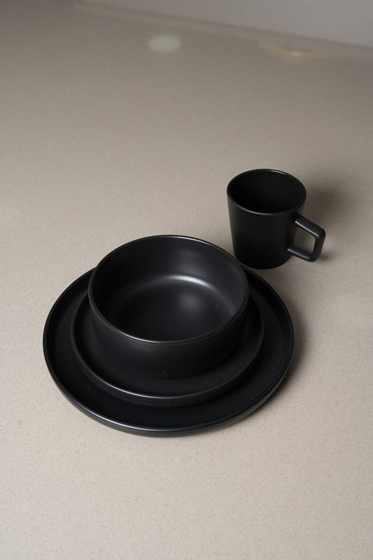 Matte Black Round Dinnerware Set - 16 Pieces Set