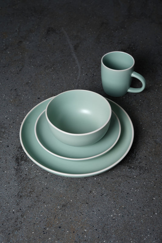 Green Contour White Dinnerware Set - 16 Pieces Set